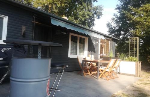 Varrel House | Haus am See (Teich)