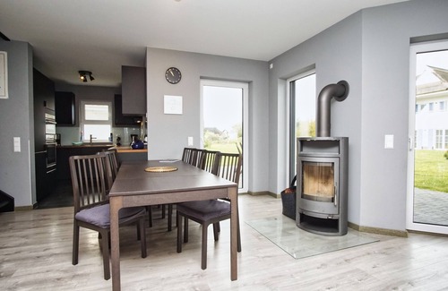 Trent House | Haus in Idyllischer Lage mit Sauna, Terrasse und Garten - Villa Mondlicht