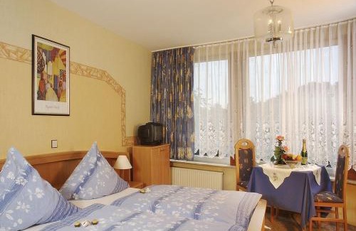 Hesborn Hotel | Haus zur Sonne Sauerland