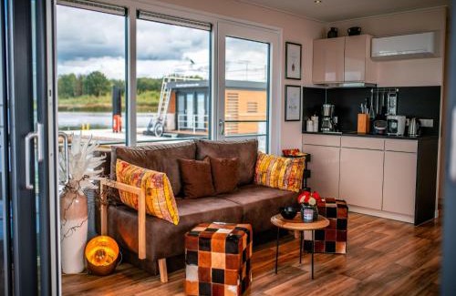 Klitten Boat Rental | Hausboot am See