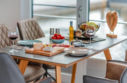 Klitten Boat Rental | Hausboot am See