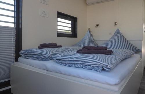 Peenemuende Boat Rental | Hausboot Krosse Krabbe - LP6