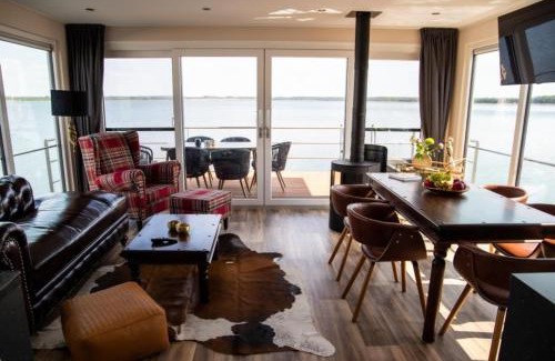 Vetschau/Spreewald Boat Rental | Hausboot Queen - LP6