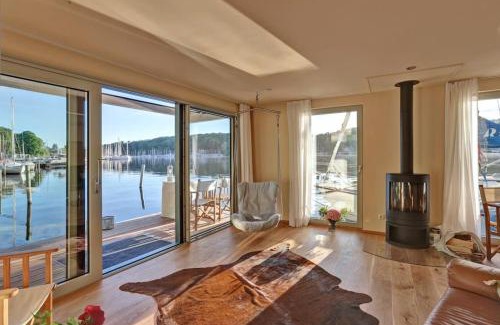 Westend Boat Rental | Hausboot vom Feinsten