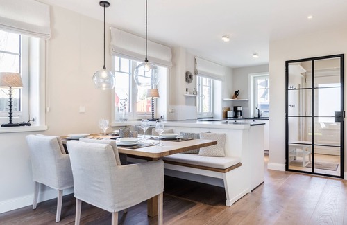 Tinnum Apartment | Hausteil mit ca. 83m² Nutzfläche im Eg/og/dg für bis zu Vier Personen