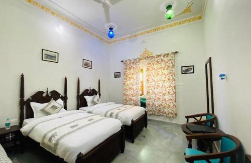 Mangalwad House | Haveli Gokul Niwas