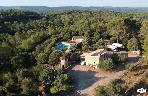 Entrecasteaux House | Havre de paix. lavande, oliviers et cigales sont vos voisins.