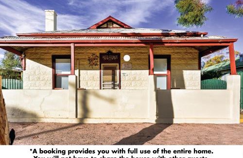 Wonoka House | Hawker Bed and Breakfast