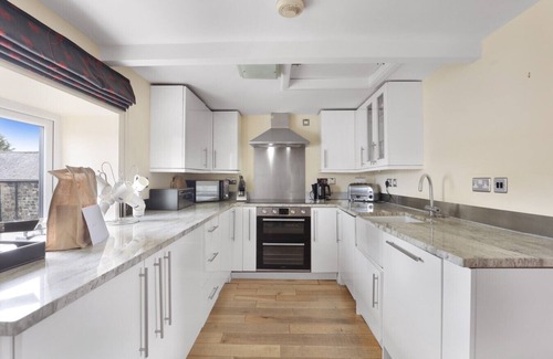 Bamburgh House | Hayloft Cottage - North East Escapes