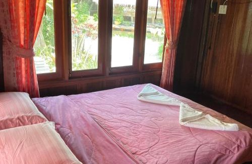 Nakhon Si Thammarat House | Healing House Holistic Farm Stay