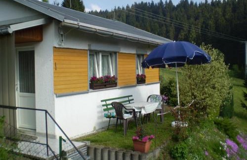 Piesau House | Heatable Pool Retreat