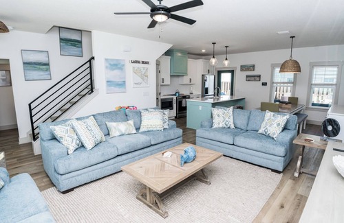 Inlet Beach Heights House | Heated/Cooled Pool! Sleeps 16 w/Game Room! Close to Pier Park, Beaches & 30A!