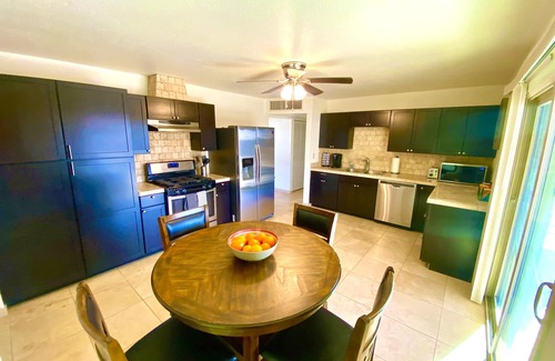 Tempe House | Heated Pool & Hot Tub ⭐️ Mins to Old Town, ASU, Hiking and ⛳️