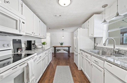 Jacksonville Beach House | Heated Pool & Putting Green! Ocean Oasis Jax Beach