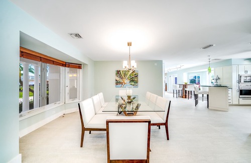 The Landings House | Heated Pool! Waterfront+Pool Table! Close 2 Beach!