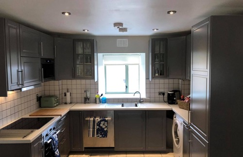 Kilrush Apartment | Hector's House. Kilrush Marina. Wild Atlantic Way. County Clare. Ireland