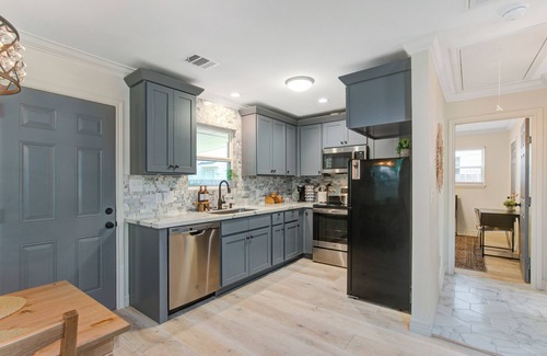 Shady Acres House | Heights bungalow - Pet Friendly 6 miles from downtown