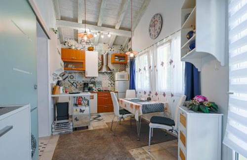 Kanfanar House | Helena Garden House