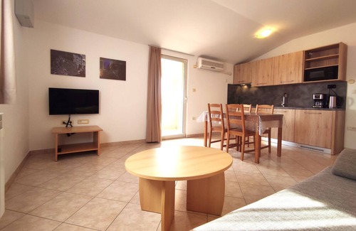 Stinjan Apartment | Helena vacation apartment with panoramic sea views