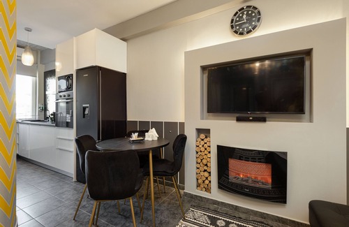 Thessaloniki City Centre Apartment | Helios central luxury suite