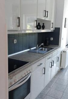 Kohlscheid Apartment | Helle Ferienwohnung mit Garten und Terrasse, direkt am Waldrand gelegen