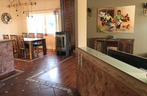 Oberloisdorf Apartment | Helle, offene Dachgeschosswohnung mit Terrasse