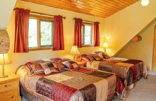 Clearwater Hotel | Helmcken Falls Lodge