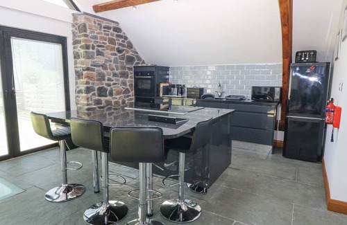 Gyrngoch House | HEN GAPEL SEION, pet friendly, character holiday cottage in Trefor