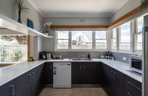 Gravelly Beach House | HENDERSONS in Gravelly Beach