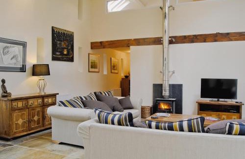 Abergynolwyn House | Hendre Barn Mawr