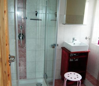 Behlitz House | Herberge Agape