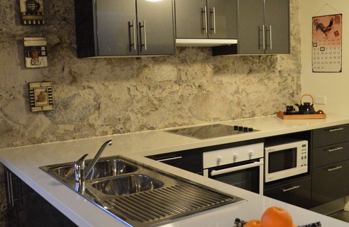 Battery Point Cottage | Heritage Garden Cottage