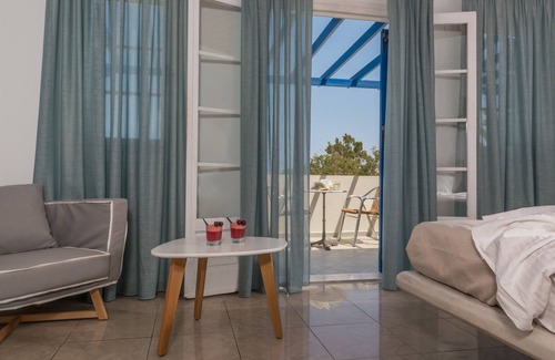 Kamari Hotel | Hermes Hotel