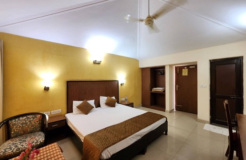 Surajkund Hotel | Hermitage Huts Tourist Resort