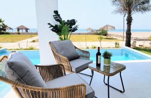 Ica House | HERMOSA CASA CON PISCINA FRENTE AL MAR - PRIMERA FILA