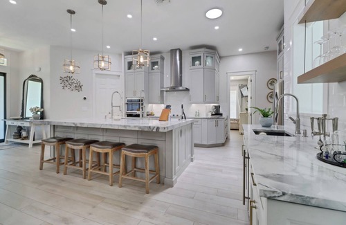 Naples House | Heron House at Logan Woods. Bright & spacious fully renovated home with pool!