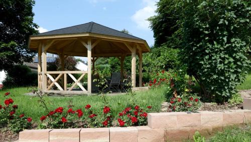 Annweiler am Trifels Cabin | Hexenhäuschen am Waldrand
