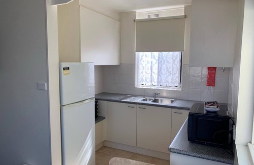 Lakes Entrance Hotel | Heyfield Motel & Apartments