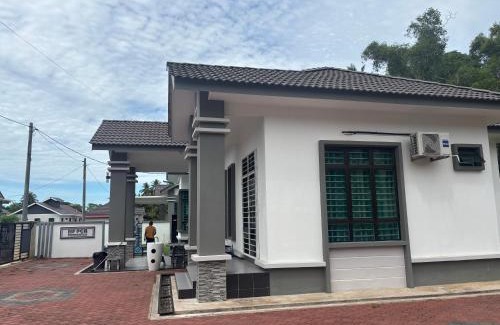 Kampung Badang House | HF PCB Homestay Private Pool