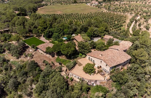 El Bruc House | HHBCN Villa el Castillo