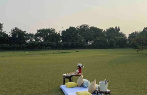 Gurugram Villa | Hi5 Stays Farm Gurgaon w/Huge Pool/PetLoving/Party