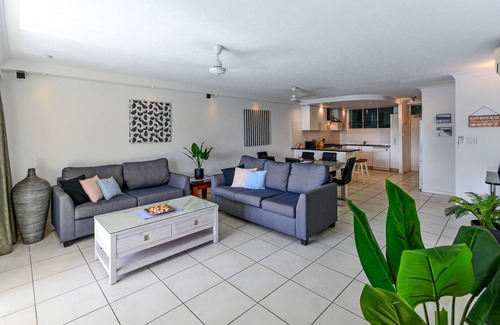 Hamilton Island Apartment | Hibiscus Lodge 1 - Ground Floor Apartment