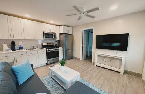 Boardwalk House | Hidden Beach Bungalow