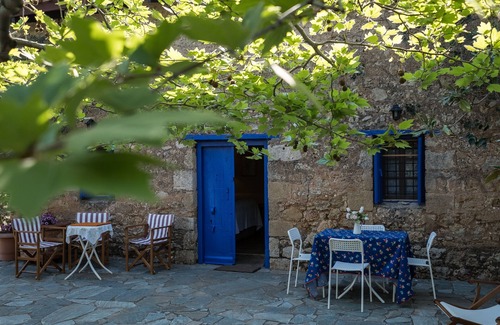 Katakolo Cottage | Hidden cottage, private beach access and sea view