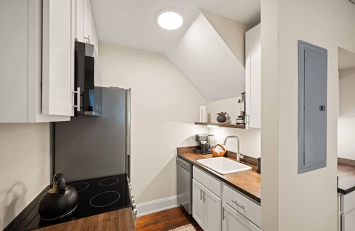 Over-the-Rhine Apartment | Hidden Gem 2BD w/Patio, Near Findlay Market, UC