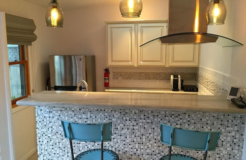 Santa Barbara House | Hidden Luxury - Prime Downtown