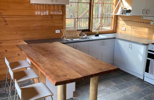 Anakie Cabin | Hidden Valley House, 18 acres of private bushland