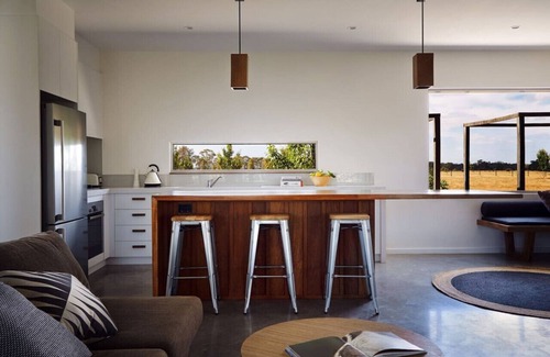 Kirwans Bridge Apartment | Hide & Seek Retreat Luxury River House