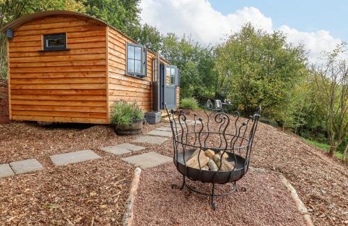 Newton Saint Cyres House | Hideaway Cabin