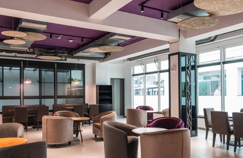 East District Bed & Breakfast | High Cloud International Business Hotel